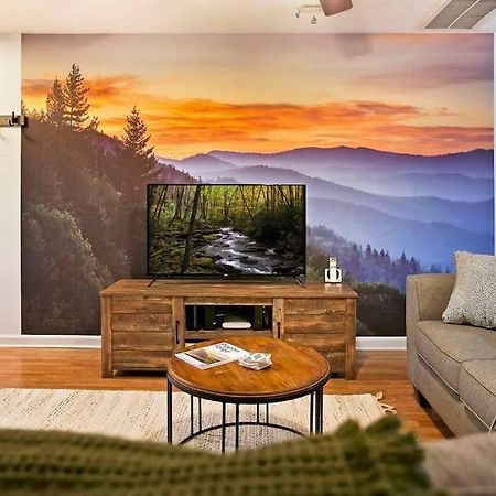 Willow Trace: Family Retreat, Hot Tub, Gaming! Pigeon Forge Dış mekan fotoğraf