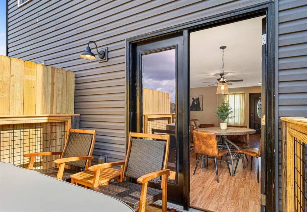 Willow Trace: Family Retreat, Hot Tub, Gaming! Pigeon Forge Dış mekan fotoğraf