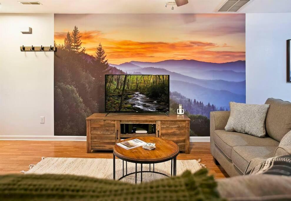 Willow Trace: Family Retreat, Hot Tub, Gaming! Pigeon Forge Dış mekan fotoğraf