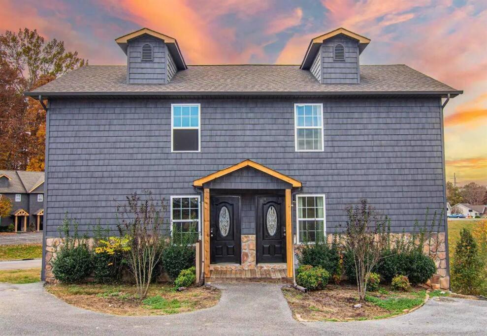 Willow Trace: Family Retreat, Hot Tub, Gaming! Pigeon Forge Dış mekan fotoğraf