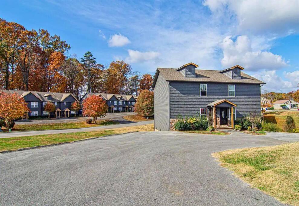 Willow Trace: Family Retreat, Hot Tub, Gaming! Pigeon Forge Dış mekan fotoğraf